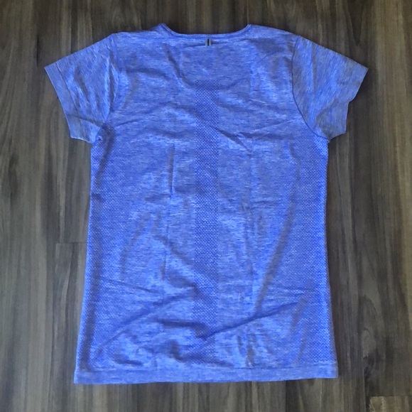 Nike dri-fit knit running shirt - Picture 4 of 4